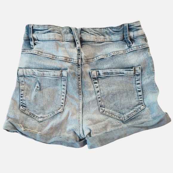 Ardene denim shorts. Light wash. - Picture 2 of 4